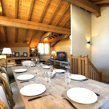 Chalet de 175m² à Courchevel Le Praz - Confort et Charme pour 10 Personnes - Sauna et Terrasse - FR-1-575-11 *